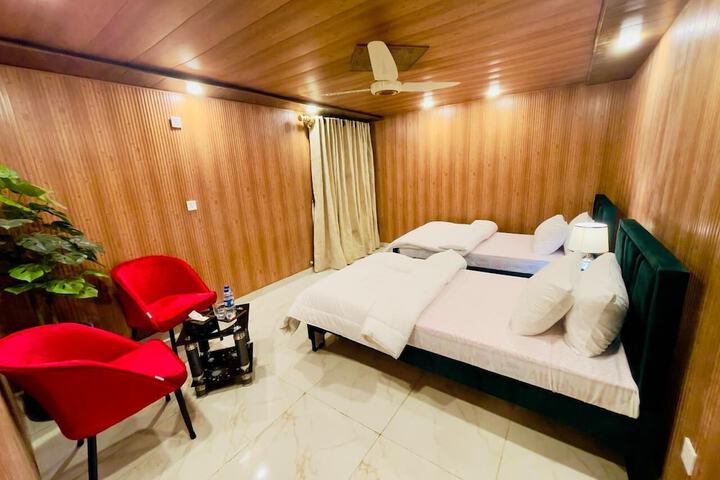 Room 15 of 43
