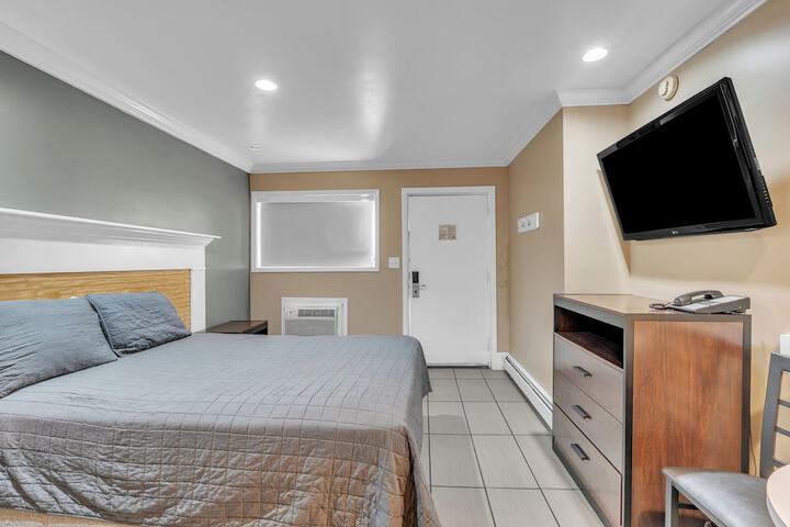 Room 5 of 29