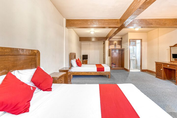 Room 4 of 23