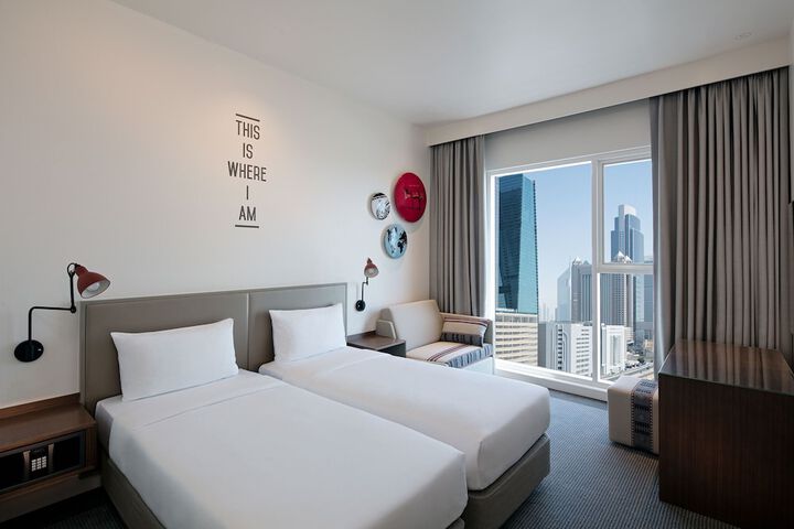 Room 10 of 25