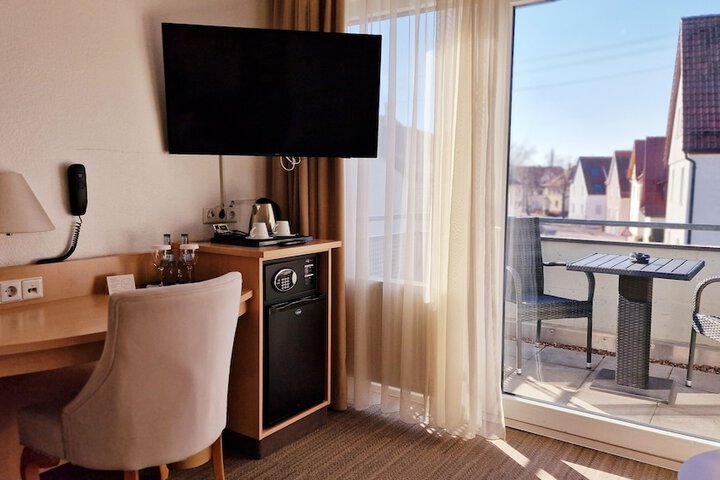 Room 21 of 53