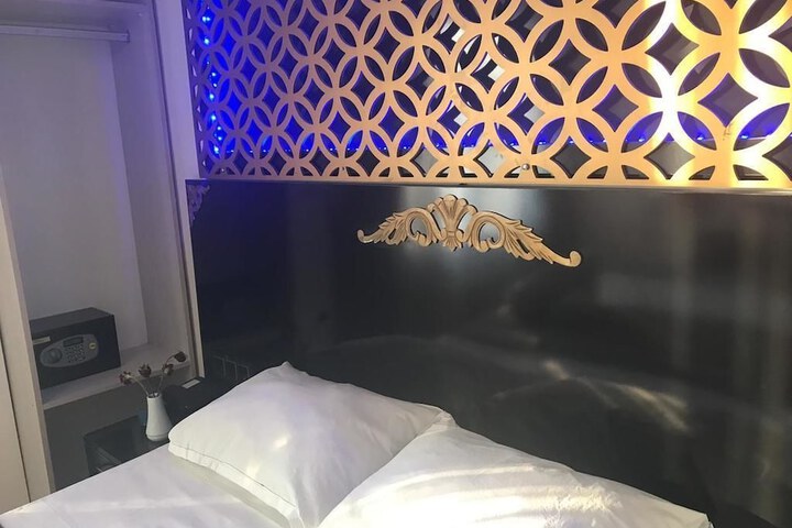 Room 3 of 24