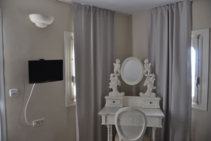 Room 12 of 29