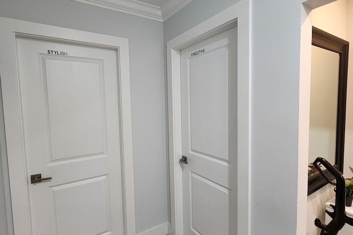 Room 11 of 30