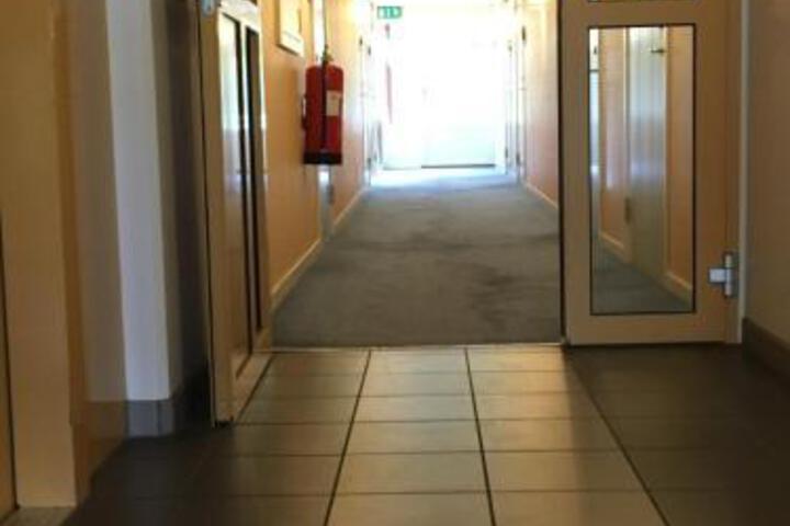 Room 9 of 14