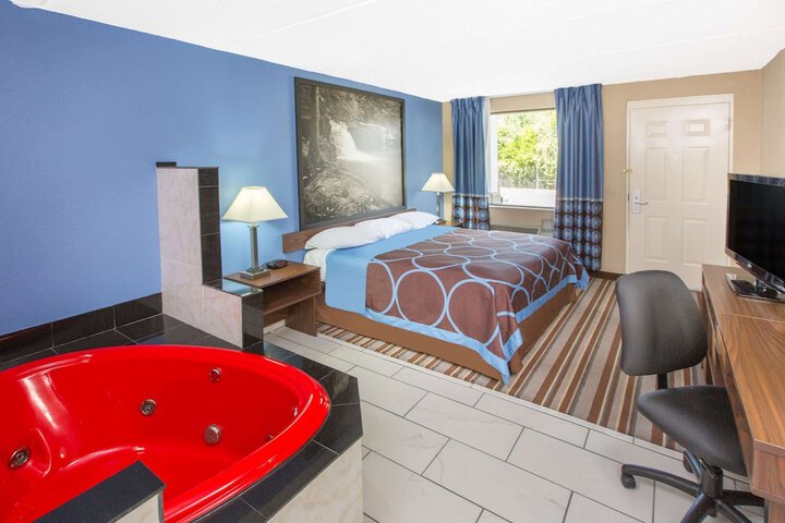 1 King Bed (9 of 14)