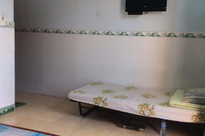Room 8 of 20