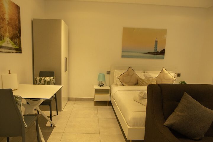 Room 58 of 136