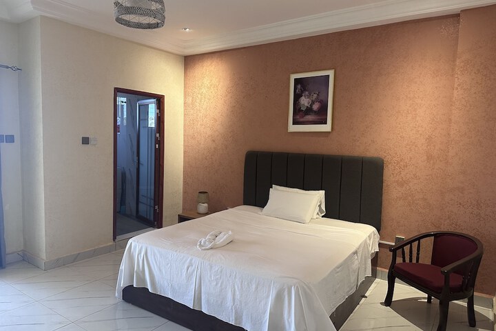 Room 3 of 24
