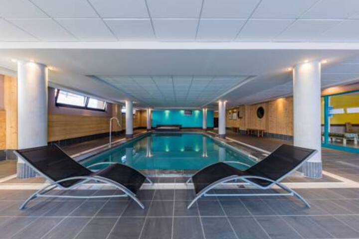 Pool 5 of 7
