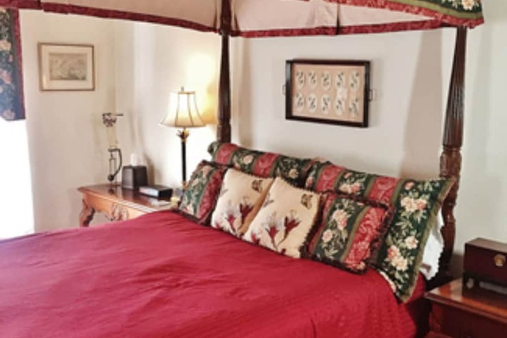 Room 5 of 24
