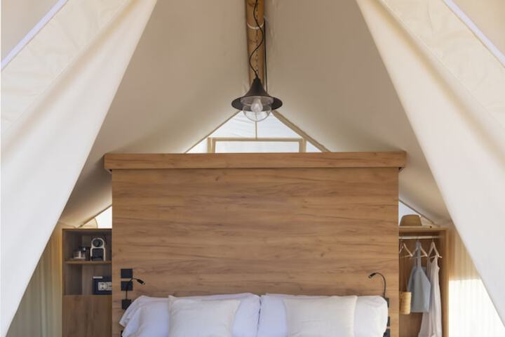 Room 10 of 75