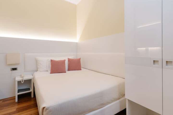 Room 89 of 148