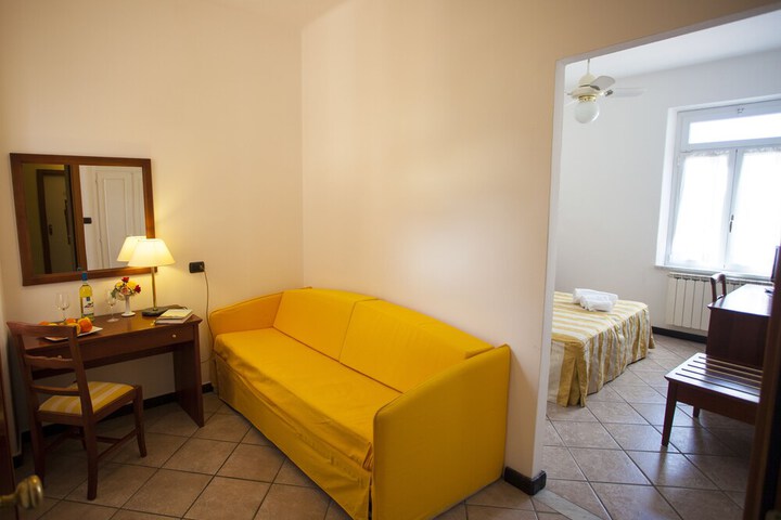 Room 12 of 51