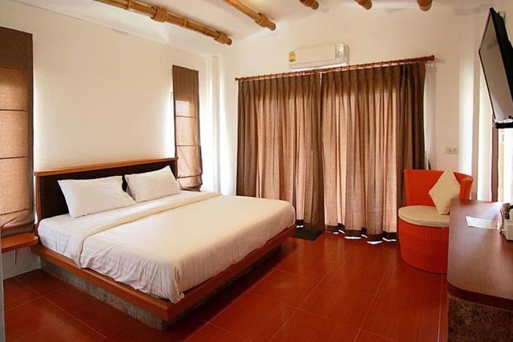 Room 8 of 53