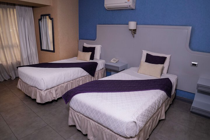 Room 46 of 89