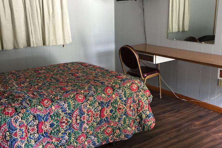 Room 10 of 49