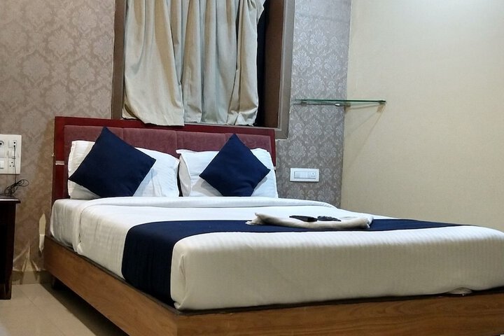 Room 14 of 32
