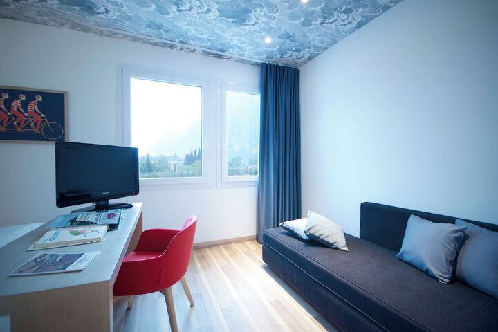 Room 36 of 84