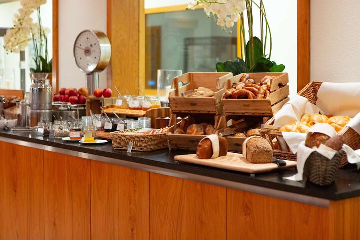 Breakfast/Coffee Service 141 of 233