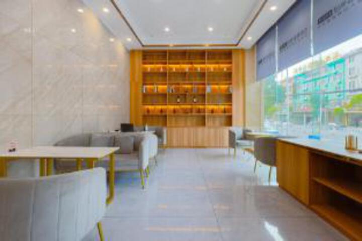Platinum Coast Hotel (Nanchang Anyi Phoenix Mountain Industrial Park Branch)
