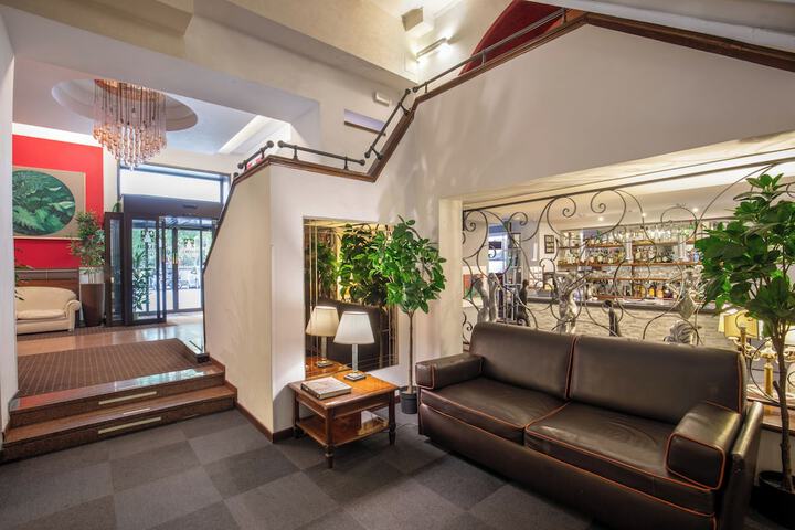 Guest Lobby