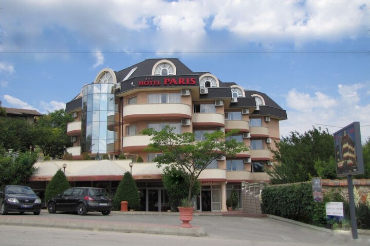 Photo 1