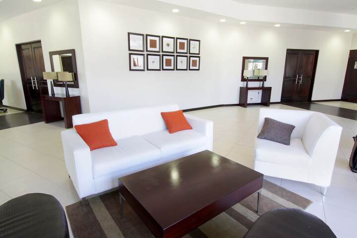 Lounge 95 of 120