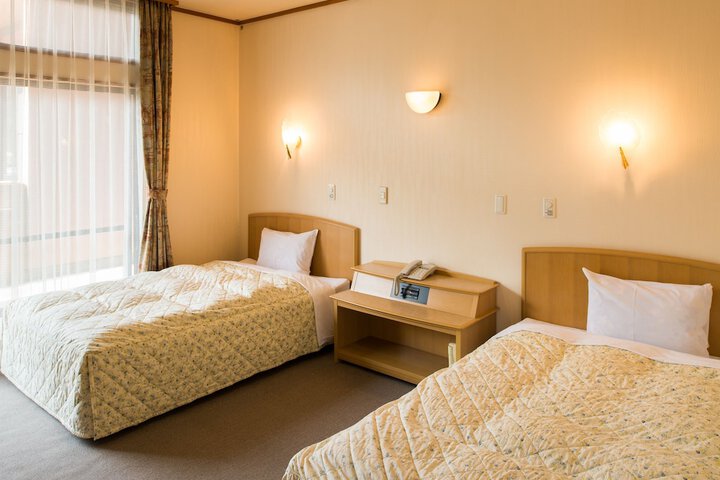 Room 6 of 26