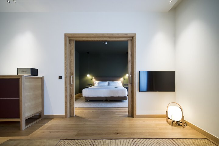 Room 41 of 90