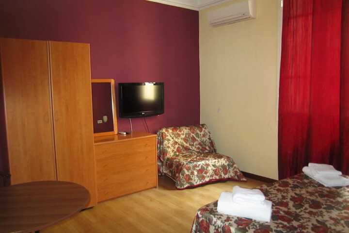 Room 10 of 36