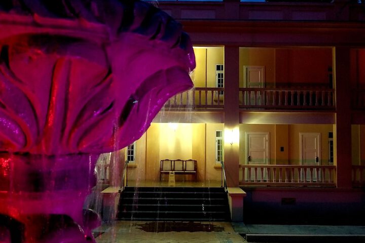 Hotel Exterior 38 of 45