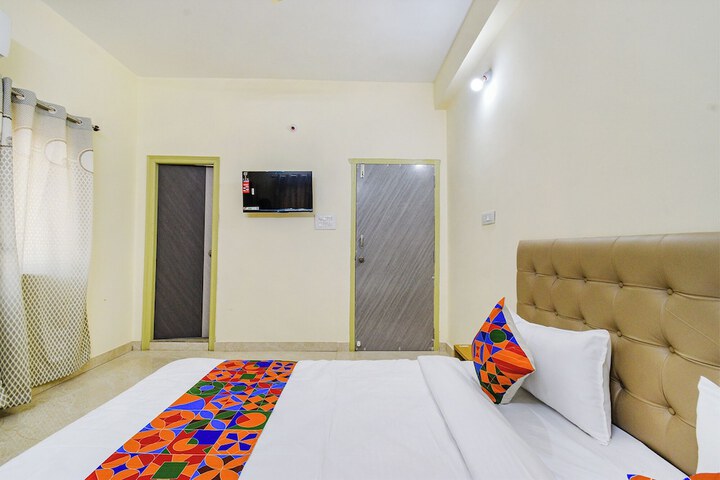 Room 27 of 41