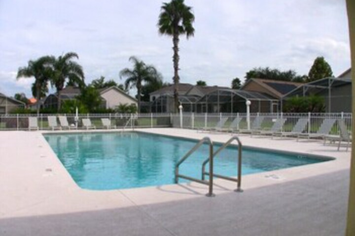 Pool 41 of 58