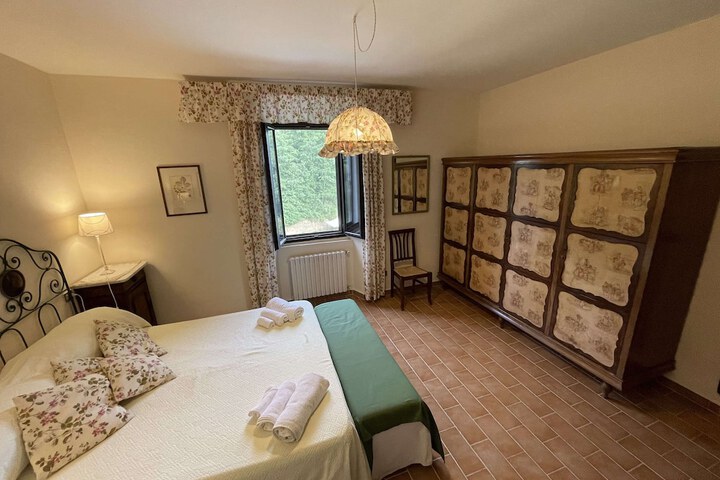 Room 8 of 63