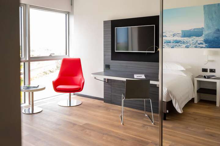Room 7 of 82