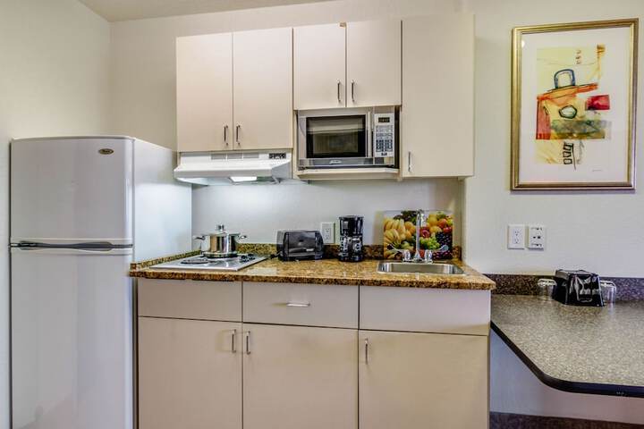 Motel 6 Saskatoon SK
