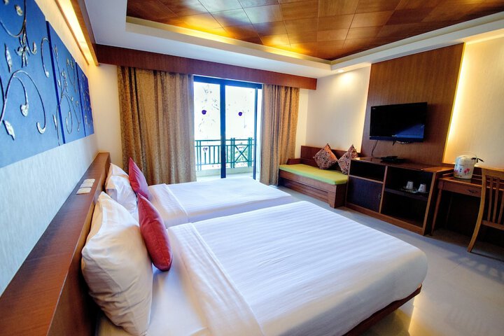 Room 2 of 41