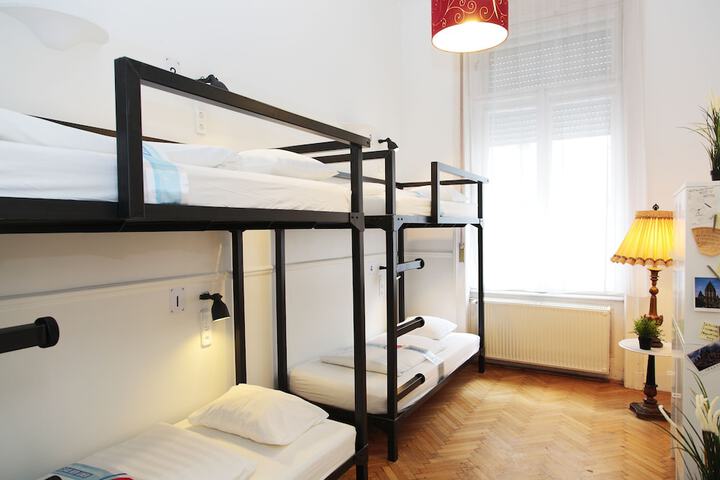 Room 19 of 49