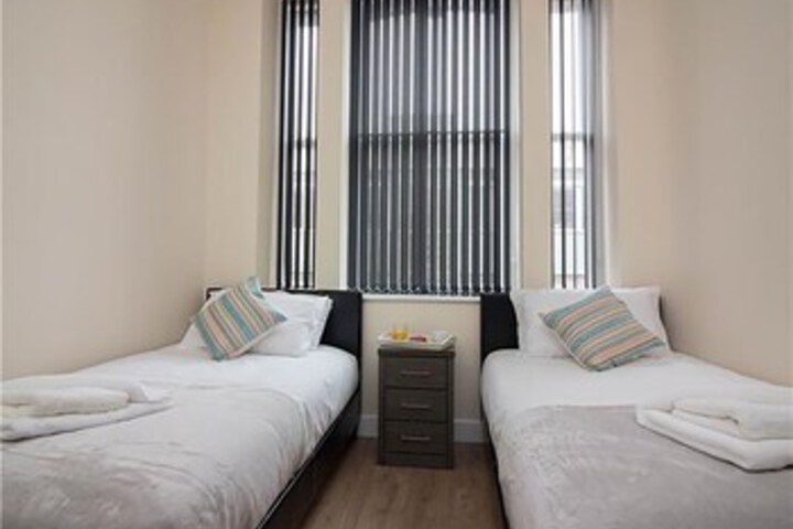 Room 12 of 26