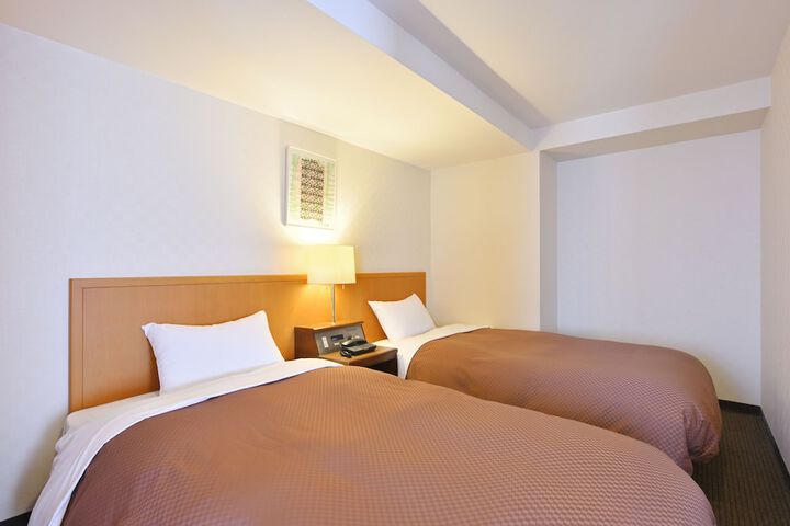 Room 10 of 49