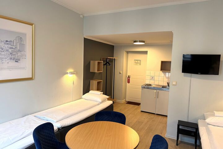 Room 33 of 60