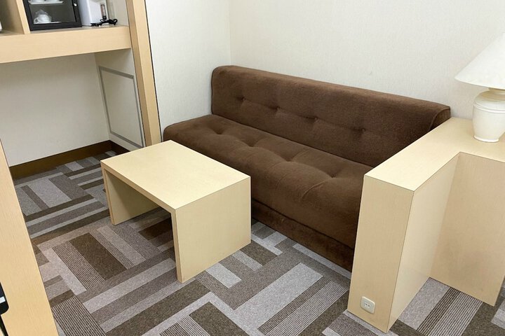 Room 15 of 33