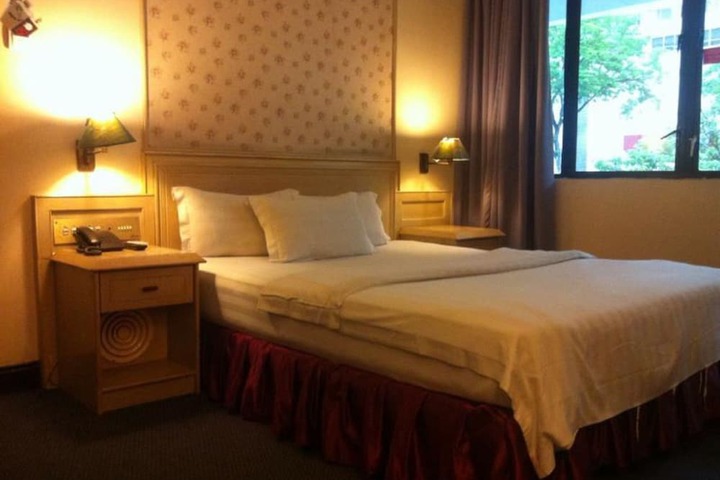 Room 14 of 63