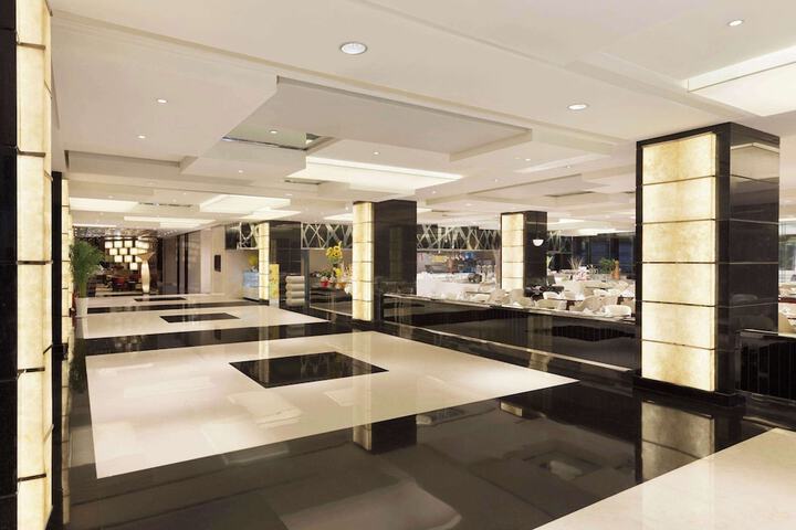 Hotel Lobby