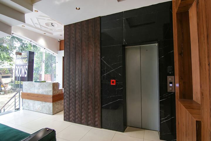 Hotel Interior 6 of 29