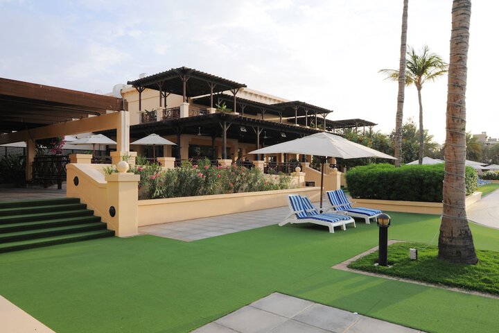 Sundeck 250 of 290