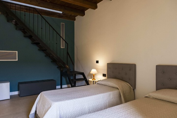 Room 16 of 130
