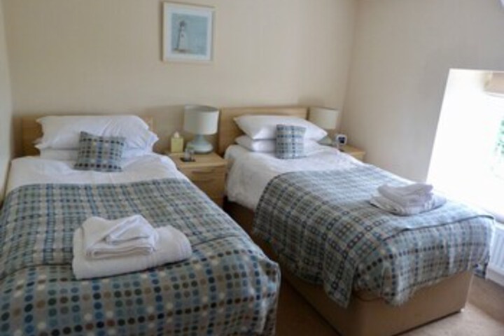 Room 33 of 45