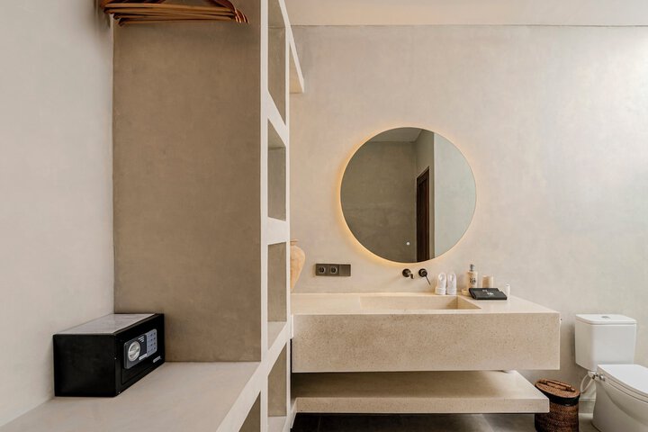 Room 22 of 35